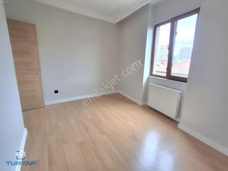Turyap'tan Değirmenyolunda Arakat Ön Cephe Katta Tek 3+1 — fotoğraf 22