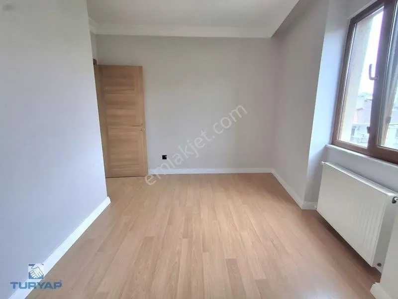 Turyap'tan Değirmenyolunda Arakat Ön Cephe Katta Tek 3+1 — fotoğraf 24
