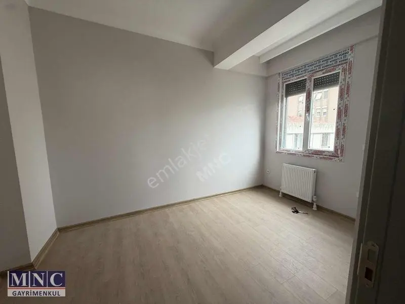 Göztepe'de Yüksek Tavanlı Satılık 2+1 Daire — fotoğraf 11