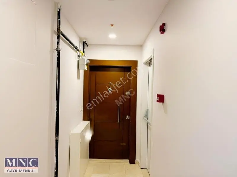 Göztepe'de Yüksek Tavanlı Satılık 2+1 Daire — fotoğraf 16