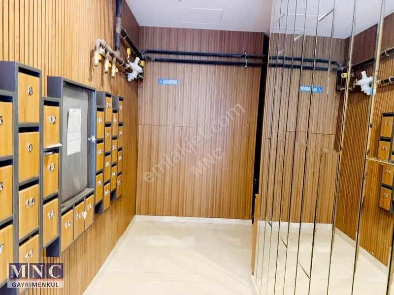Göztepe'de Yüksek Tavanlı Satılık 2+1 Daire — fotoğraf 18