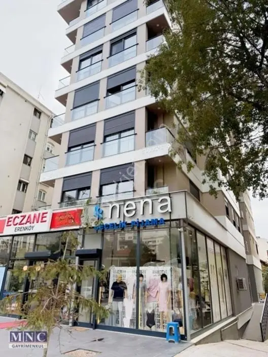 Göztepe'de Yüksek Tavanlı Satılık 2+1 Daire — fotoğraf 21