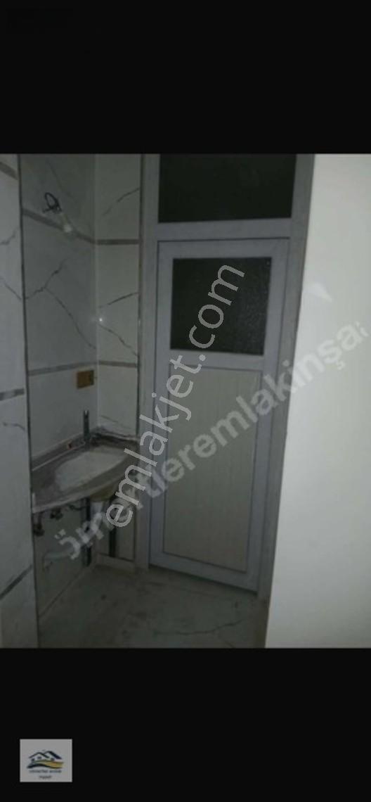 Kilis Ekrem Çetin Mah. De 2 Katlı, 120m, D. Gazlı ,garajlı Ev — fotoğraf 12