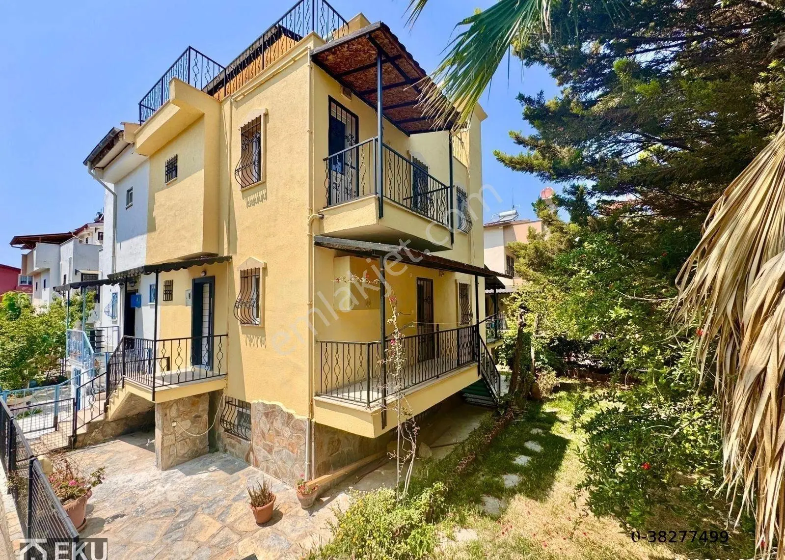 Kuşadası Bayraklıdede Mah. De Köşe Konum Geniş Bahçeli Satılık Villa — fotoğraf 3