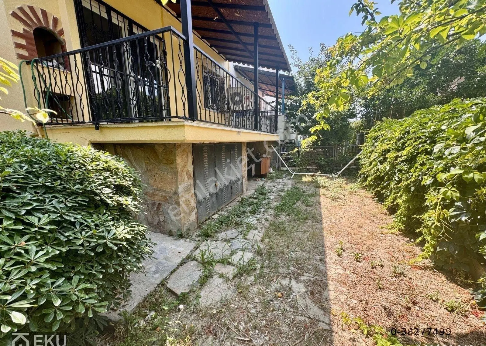 Kuşadası Bayraklıdede Mah. De Köşe Konum Geniş Bahçeli Satılık Villa — fotoğraf 4