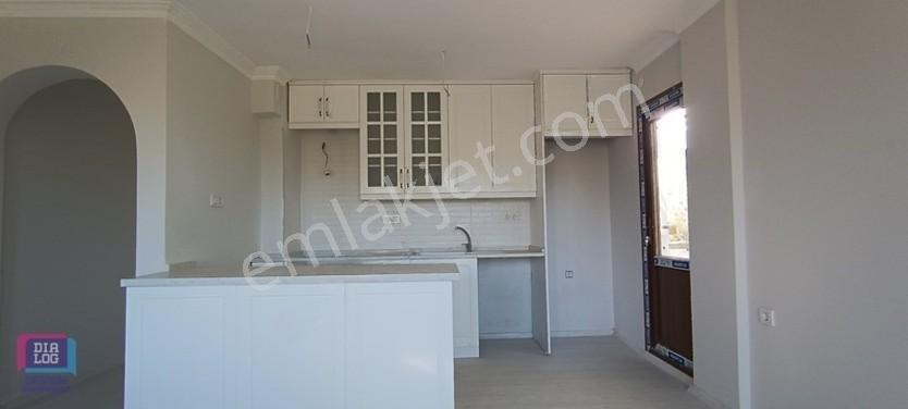 Foça'nın Kalbinde Tadilatlı Satılık 2+1 Daire — fotoğraf 5