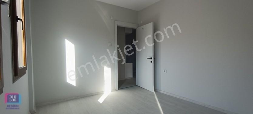 Foça'nın Kalbinde Tadilatlı Satılık 2+1 Daire — fotoğraf 19
