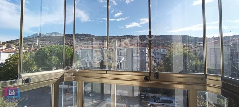 Foça'nın Kalbinde Tadilatlı Satılık 2+1 Daire — fotoğraf 20