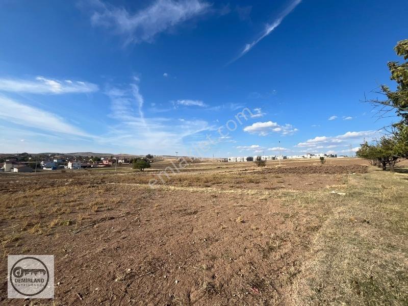 Demirland'dan Satılık Parmakören'de 3940m² İmara Yakın Tarla — fotoğraf 5