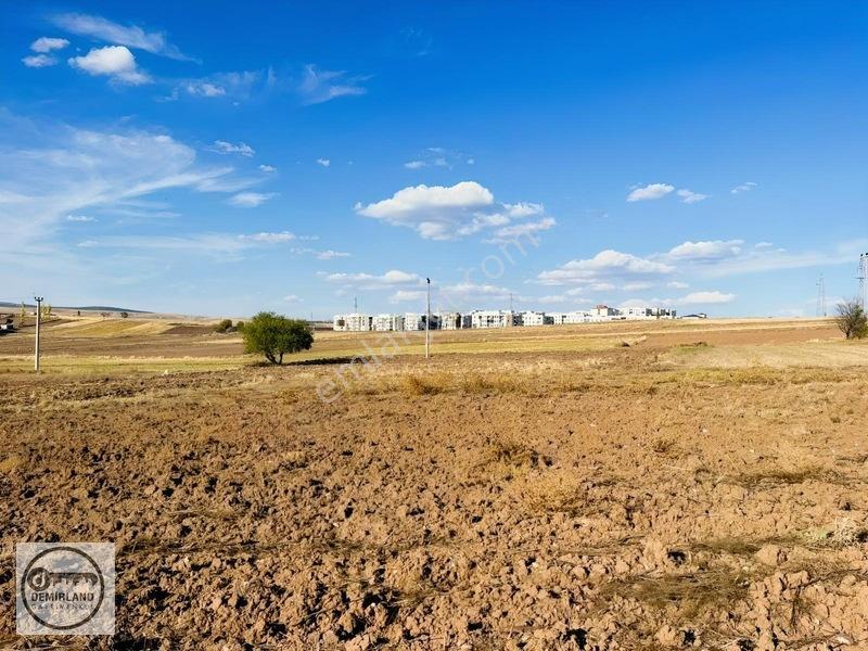 Demirland'dan Satılık Parmakören'de 3940m² İmara Yakın Tarla — fotoğraf 13
