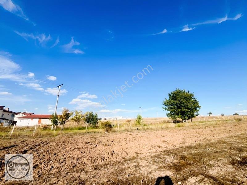 Demirland'dan Satılık Parmakören'de 3940m² İmara Yakın Tarla — fotoğraf 24