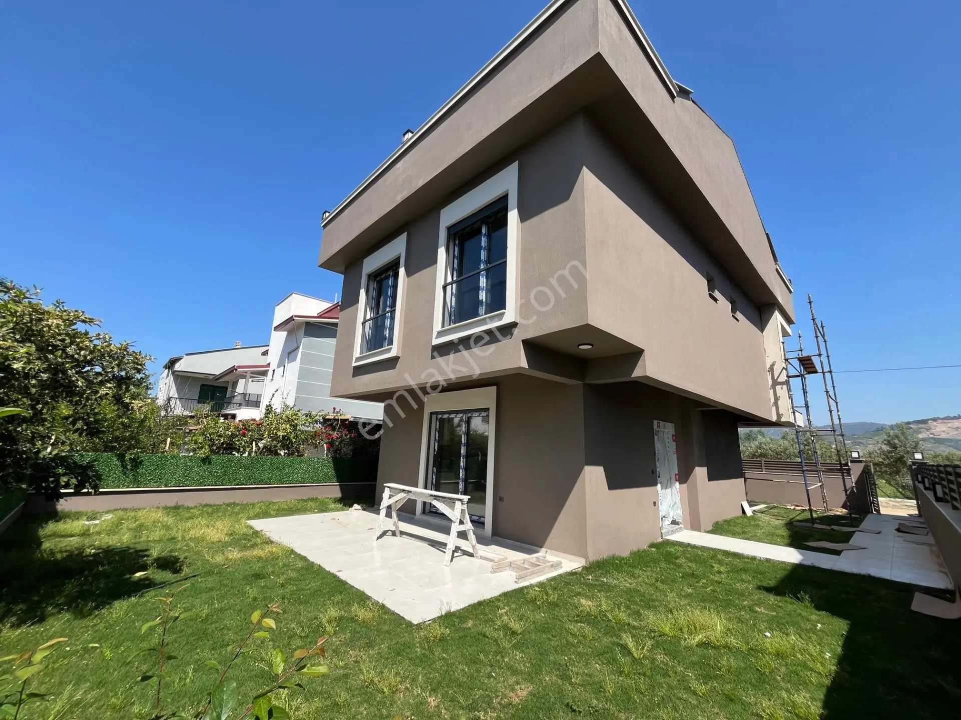 Denize 300 Metre | Geniş Müstakil Bahçeli Villa | 60 Ay Vade Fırsatı!