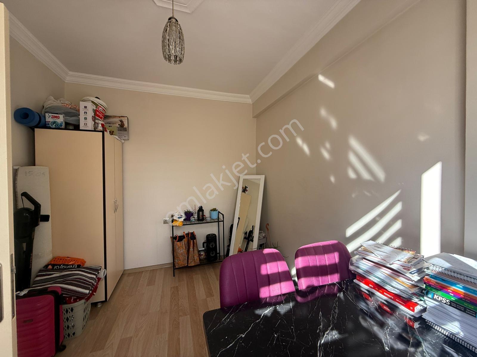 Hurda Cafe Civarında Satılık 2+0 Daire — fotoğraf 5