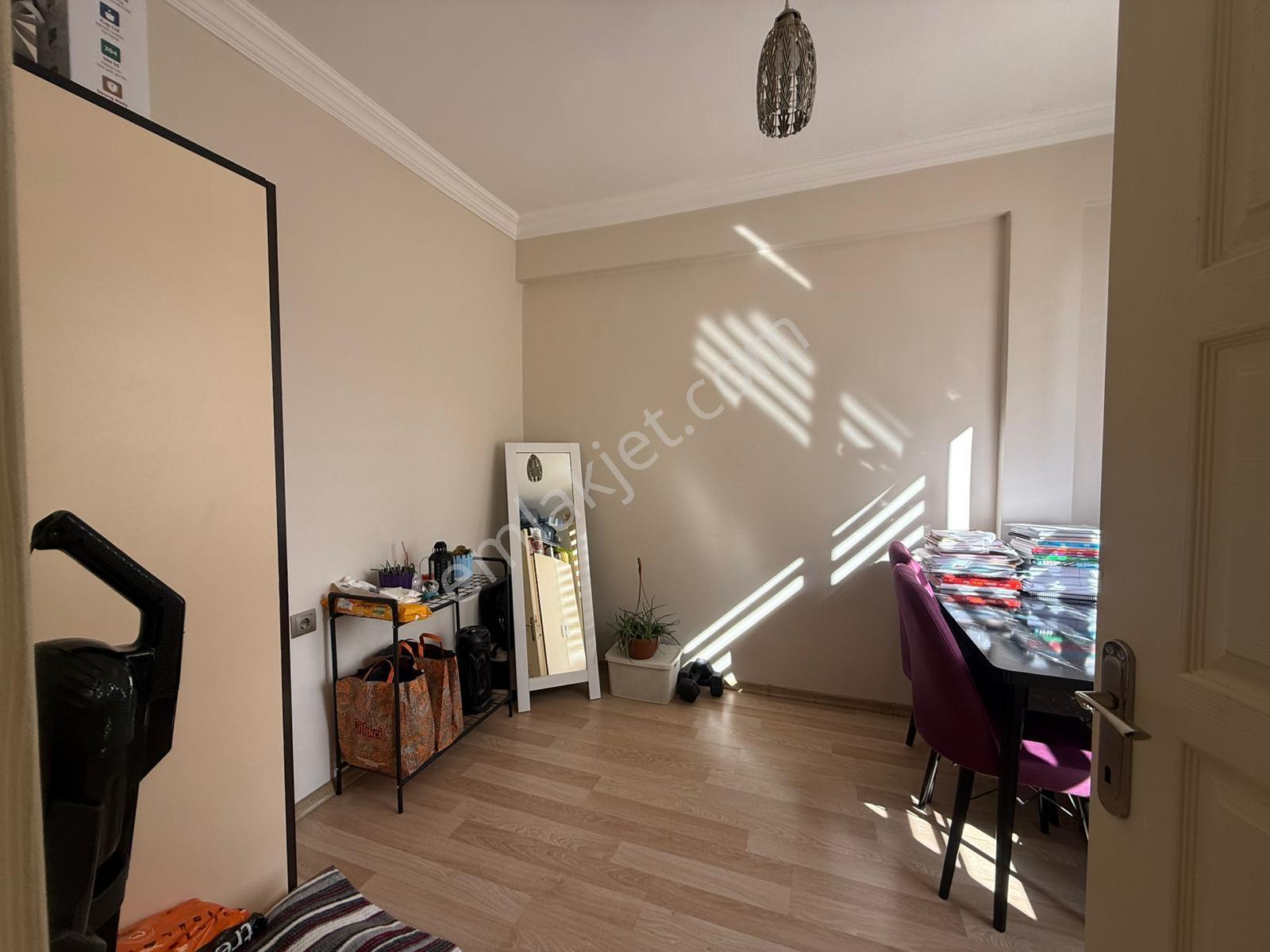 Hurda Cafe Civarında Satılık 2+0 Daire — fotoğraf 7