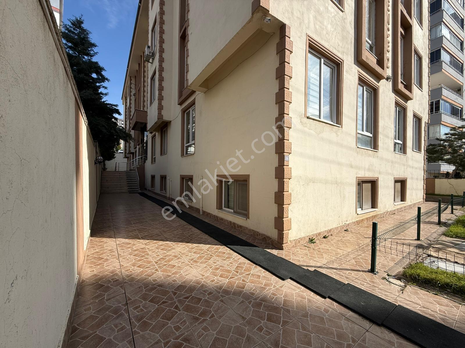 Hurda Cafe Civarında Satılık 2+0 Daire — fotoğraf 12