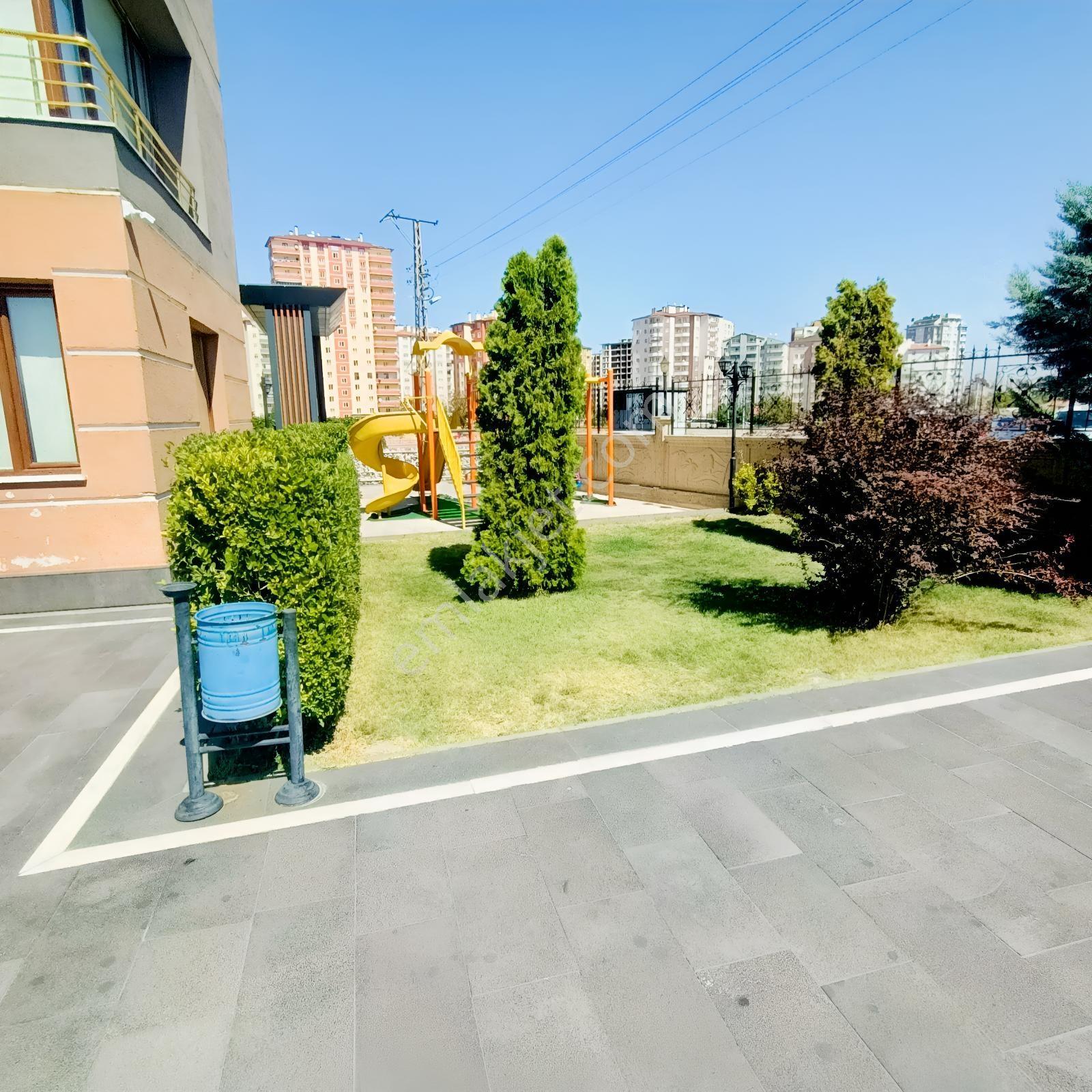 Satılık 4,5+1 Lüks Daire Yıldırım Beyazıt Mah. — fotoğraf 27