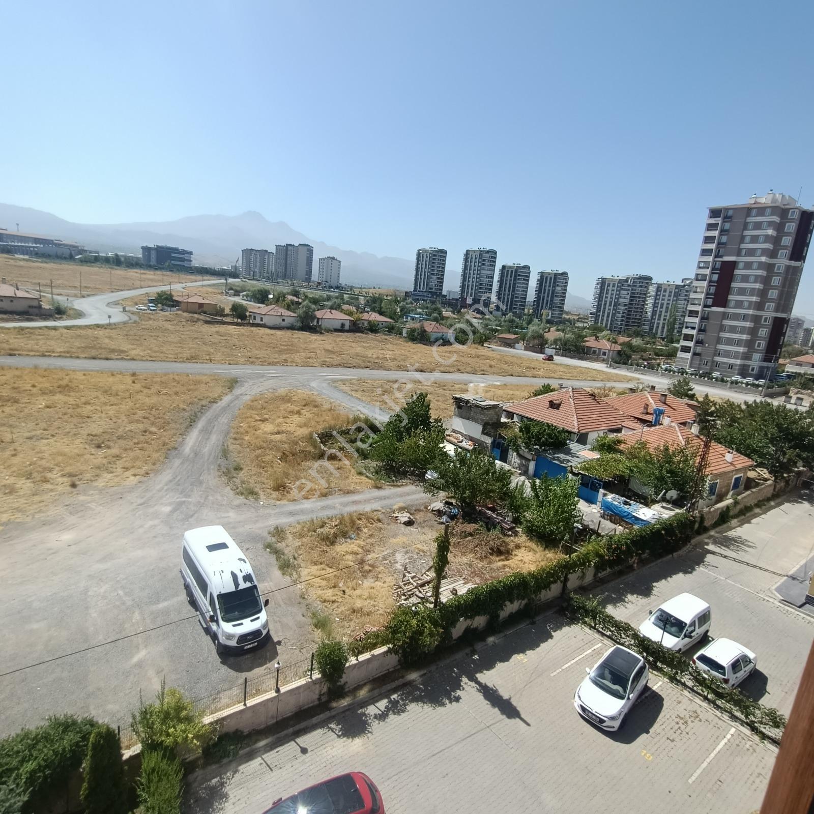 Satılık 4,5+1 Lüks Daire Yıldırım Beyazıt Mah. — fotoğraf 32