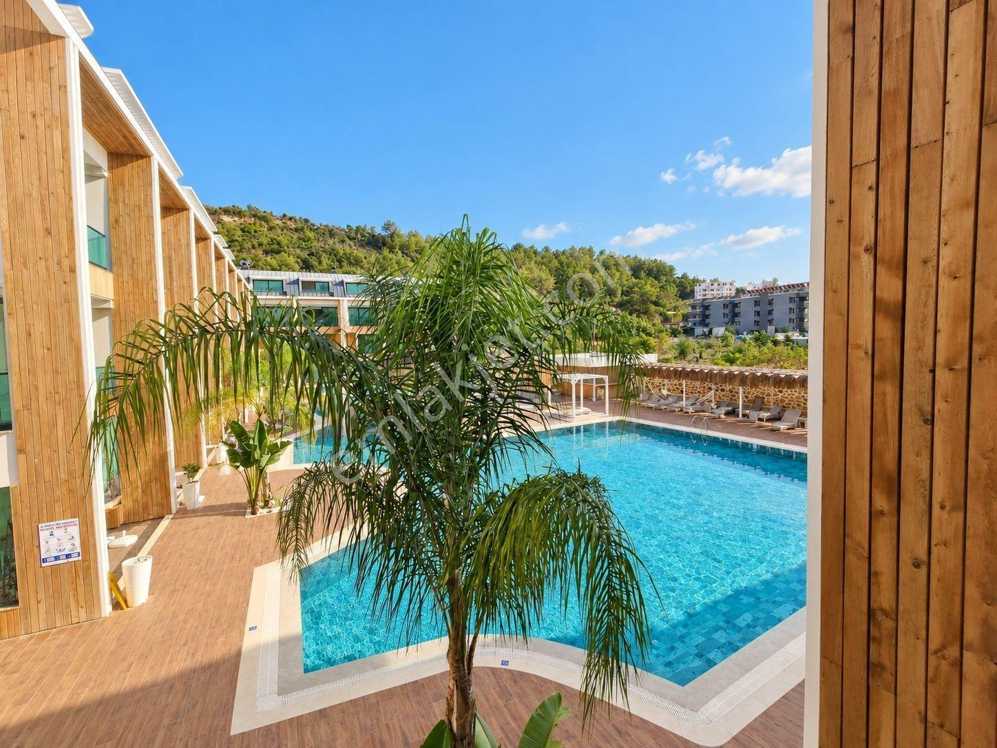 Alanya Konaklıda Denize 300m Havuz Manzaralı 2+1 Satılık Dubleks — fotoğraf 10