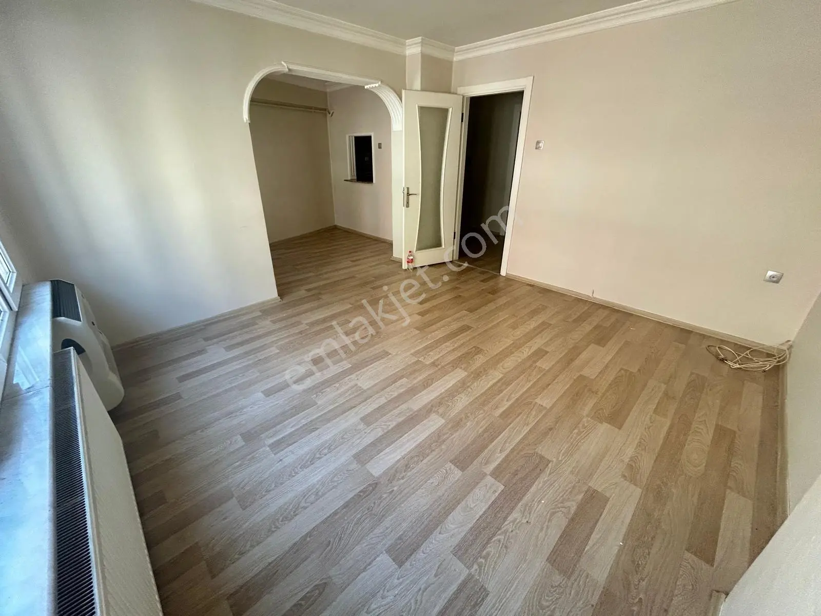 Bursa Emirsultan Cad.üzeri 2+1 95m2 1.(arakat)kombili Bakımlı — fotoğraf 4