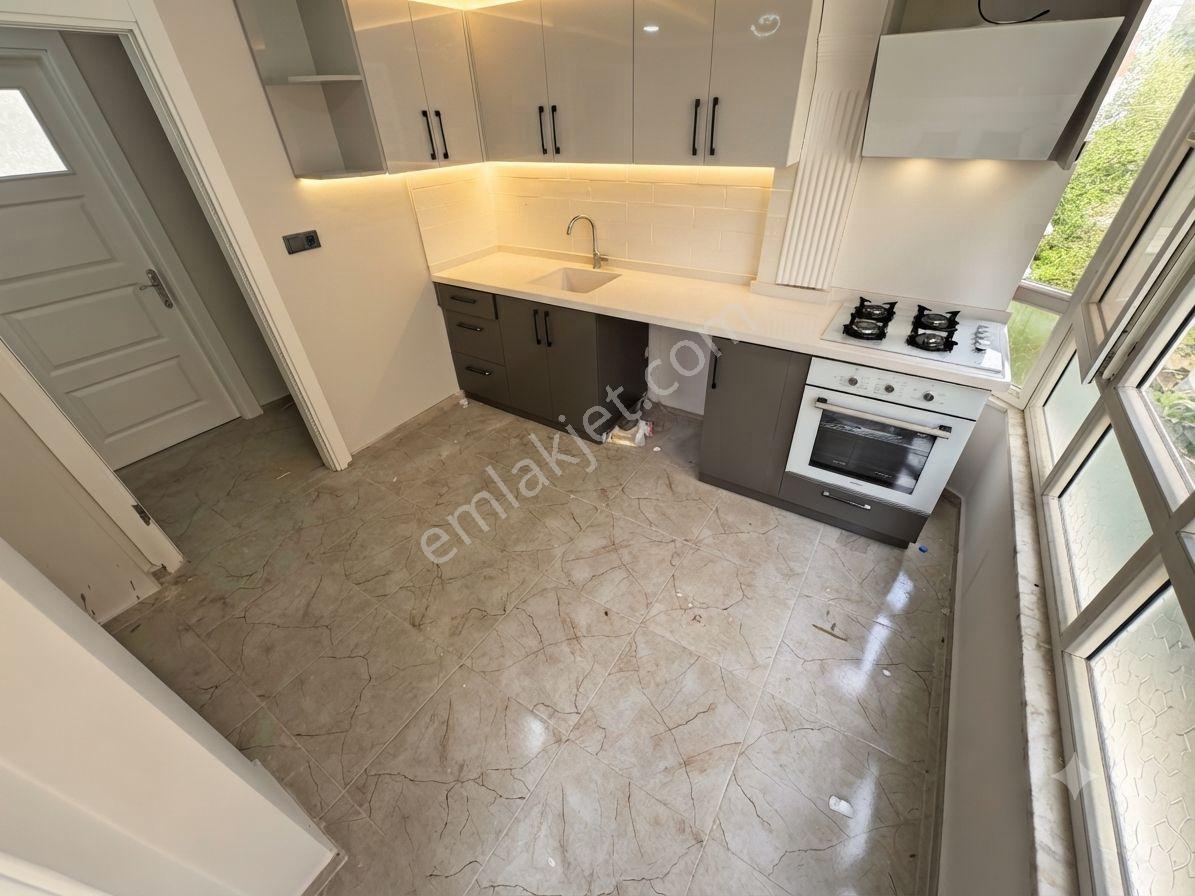 Aktiften Akçay Merkez'de Satılık Full Yapılı 3+1 Çift Balkonlu Arakat Daire — fotoğraf 6