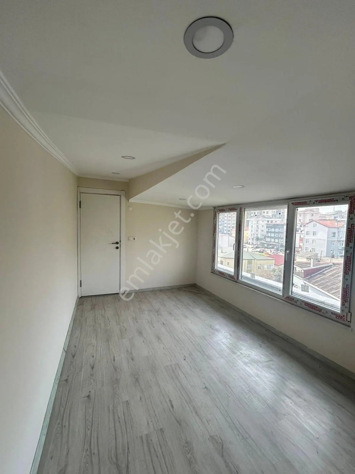 Mertcan'dan Mithatpaşa Cad Üzerinde 4+1 Teraslı Lüks Dubleks Daire — fotoğraf 19
