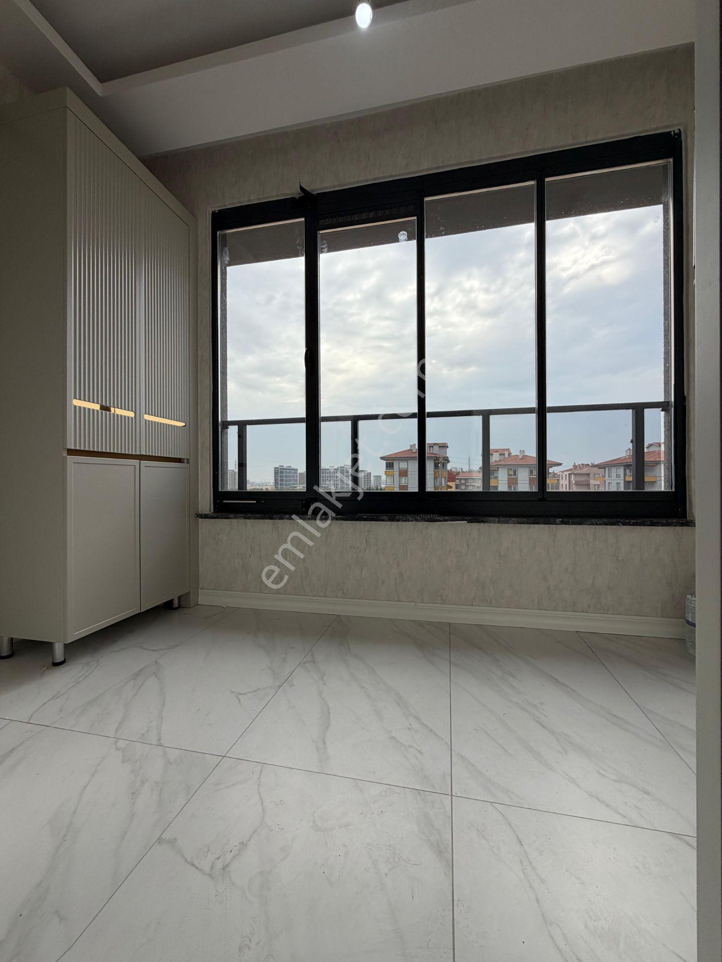 Kahramanlar Caddesi’ne Yakın Site İçi Sıfır Daire — fotoğraf 6