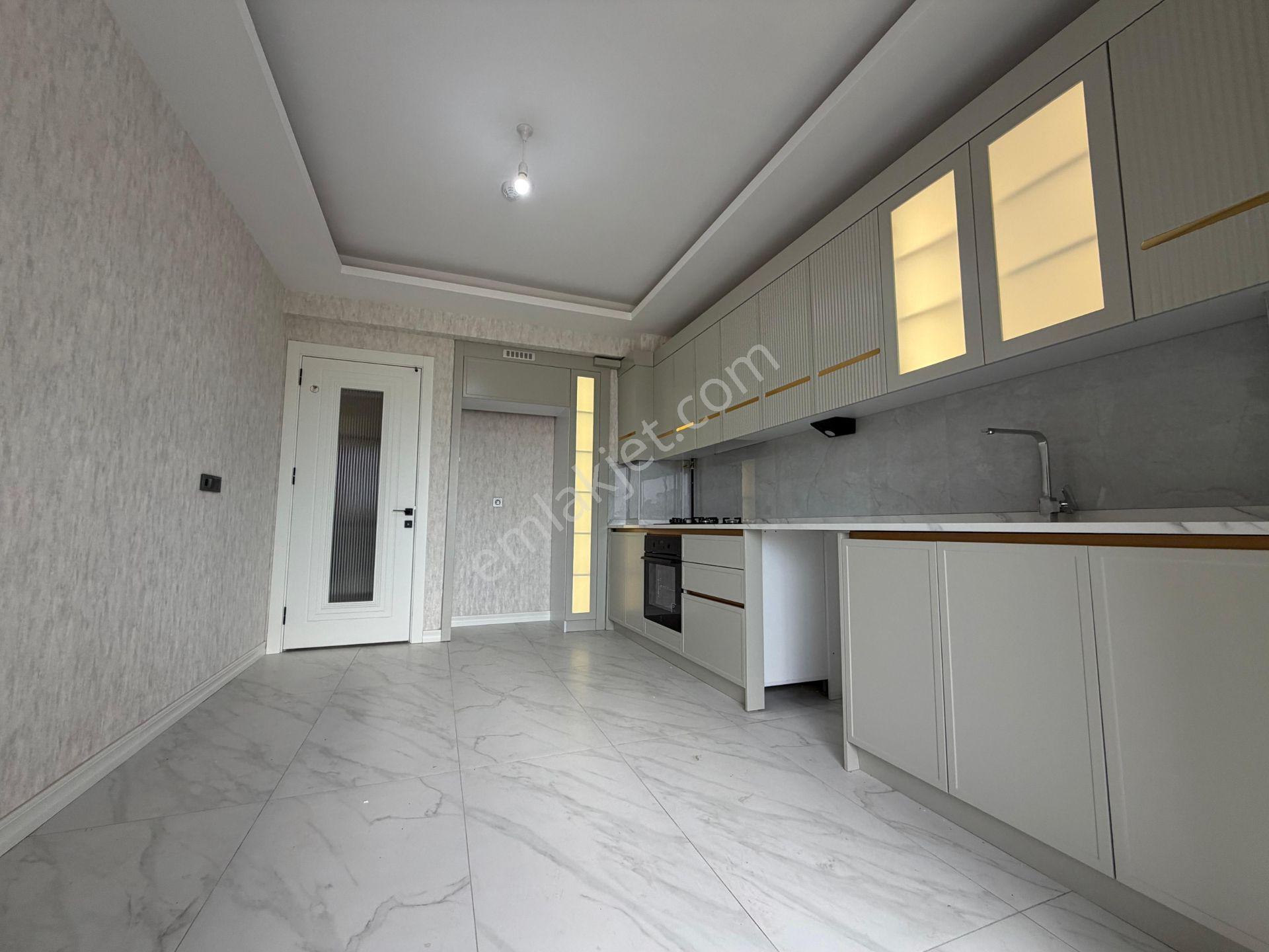 Kahramanlar Caddesi’ne Yakın Site İçi Sıfır Daire — fotoğraf 7