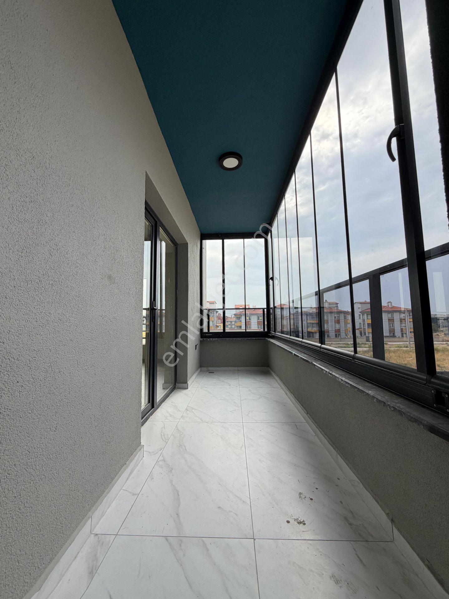 Kahramanlar Caddesi’ne Yakın Site İçi Sıfır Daire — fotoğraf 15