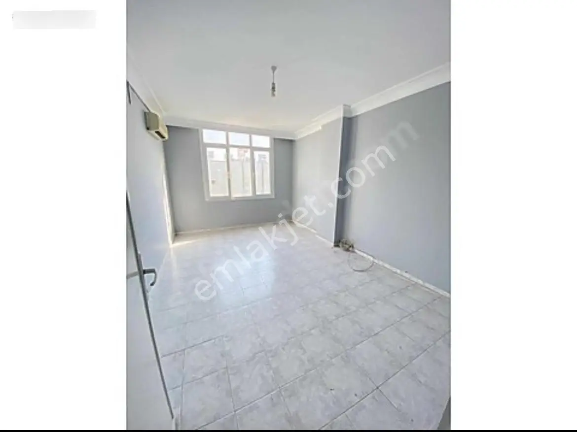 3+1güzelyalı İllerbankası 8-8katı 2banyo 200m2 Gd Cephe Kap.mutfak 21-25yaş Az Hasarlı. — fotoğraf 5