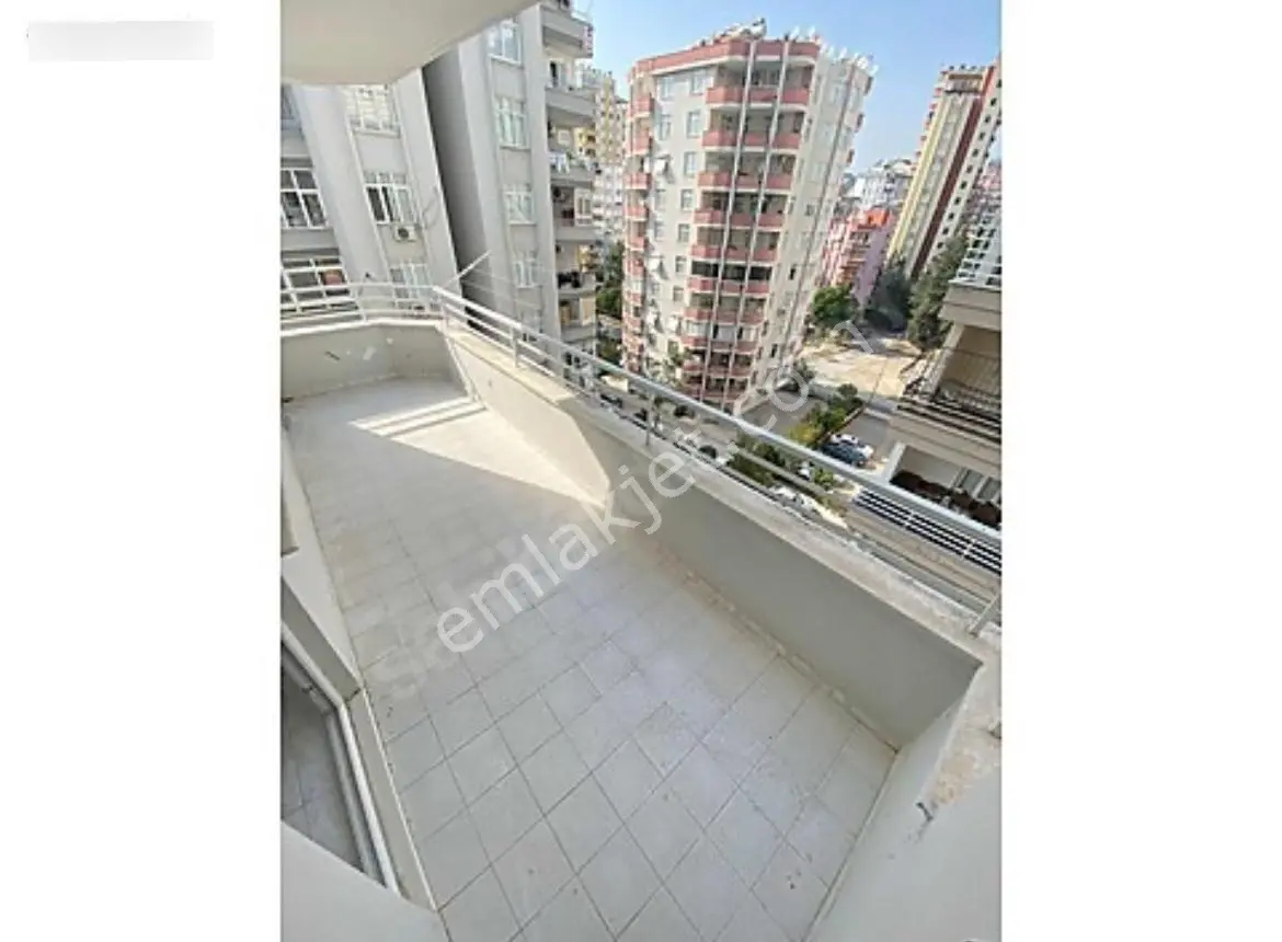 3+1güzelyalı İllerbankası 8-8katı 2banyo 200m2 Gd Cephe Kap.mutfak 21-25yaş Az Hasarlı. — fotoğraf 11