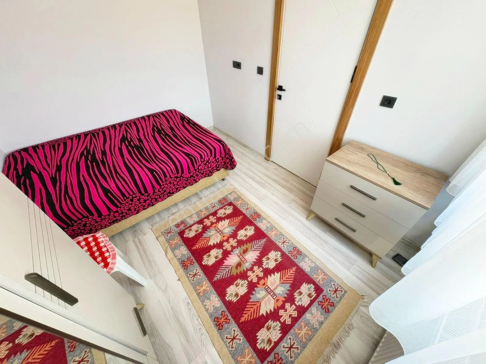 Aktif'ten Zeytinli'de Satılık Eşyalı Ön Cephe Arakat Harika 1+1 Daire — fotoğraf 32