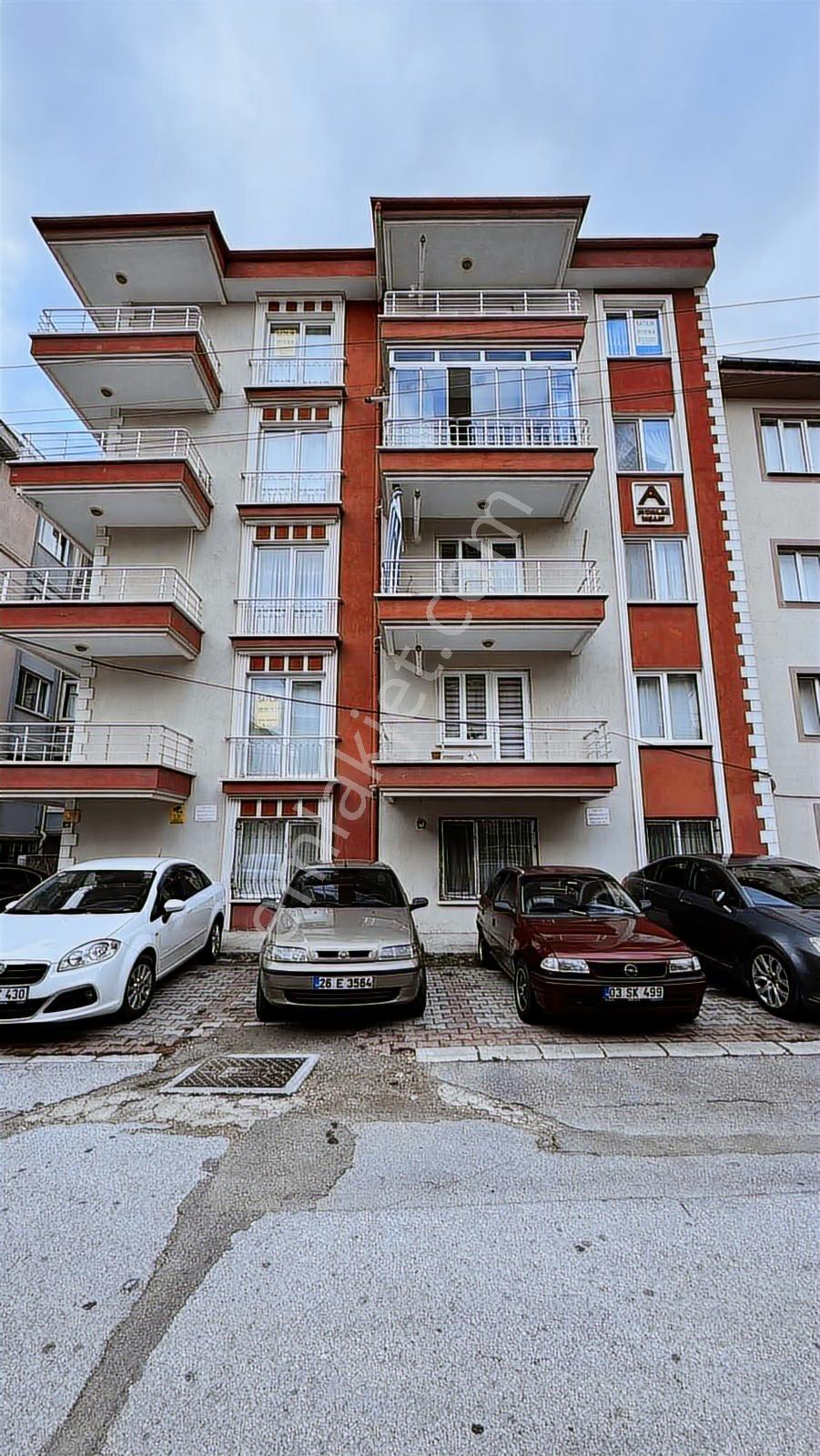 Dsi Arkasında Adliye Ve Cezaevi Ne Yürüme Mesafesinde 1 Kat — fotoğraf 2