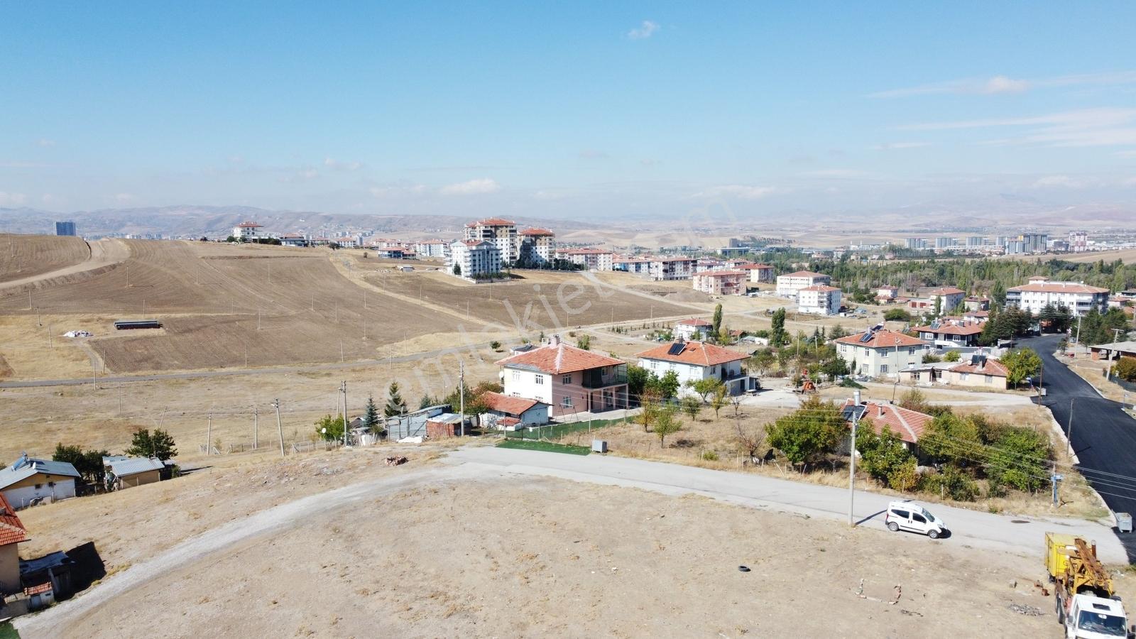 -altınova Da Cadde Üstü Yarım Daire Getirili İmarlı Arsa-*- — fotoğraf 4