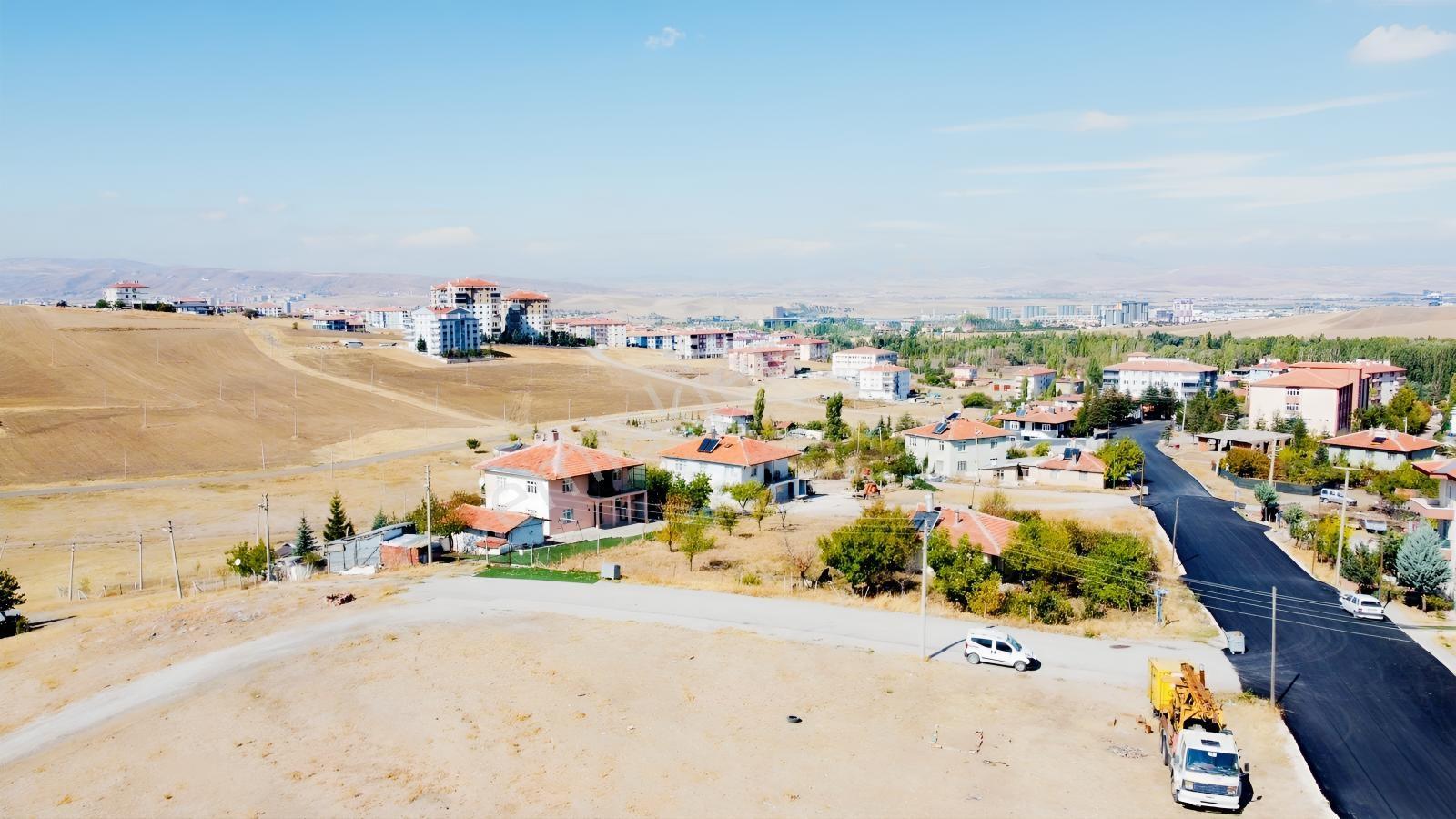 -altınova Da Cadde Üstü Yarım Daire Getirili İmarlı Arsa-*- — fotoğraf 5