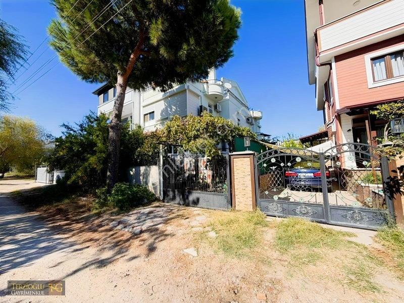 Terzioğlu'Ndan Gürede Denize 150 M Mesafede Satılık 5+1 Villa