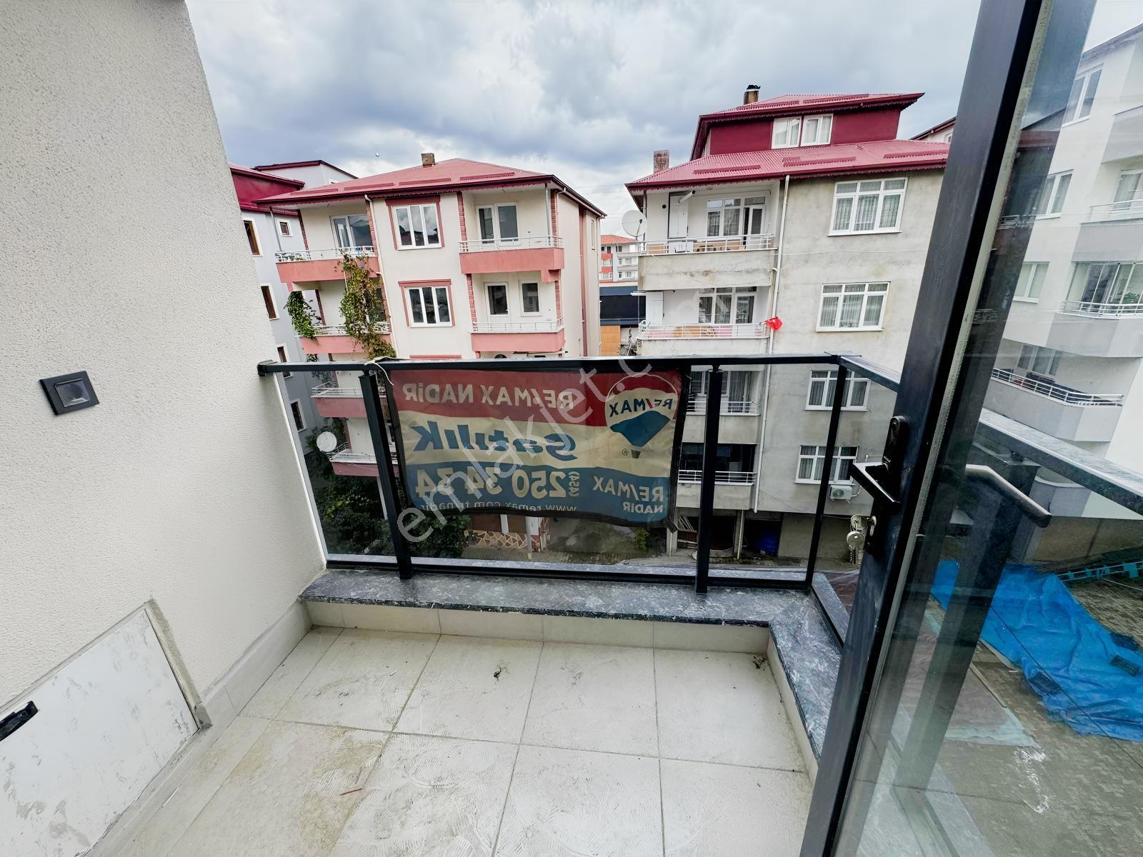 Bulancak Güzelyalıda Üniversiteye Yakın,uygun Fiyatlı Sıfır 1+1 — fotoğraf 18