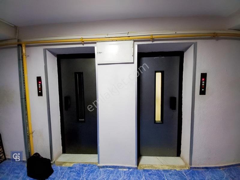 Karkent Sitesi'nde 3+1,3 Balkonlu, Güney Cepheli Satılık Daire — fotoğraf 9