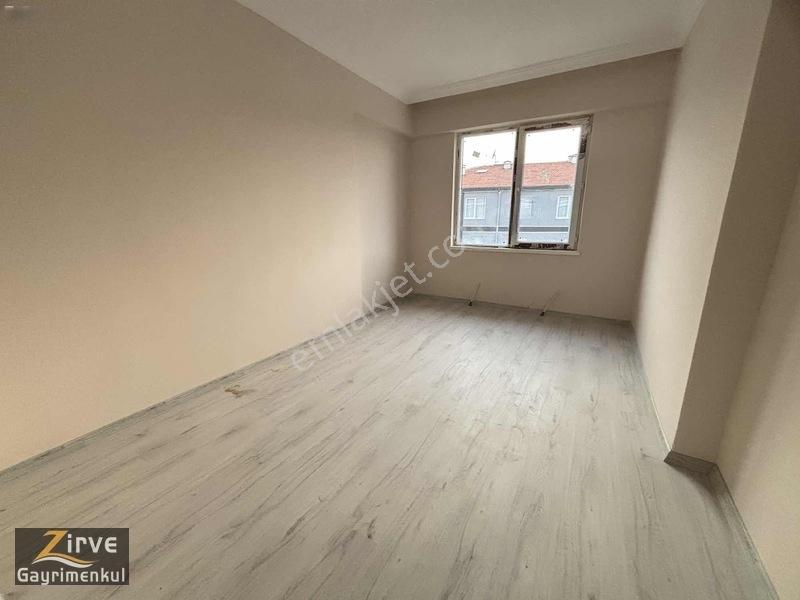 Zirveden Yeşiltepede Köşebaşı 3+1cadde Arkası Satılık Daire — fotoğraf 16