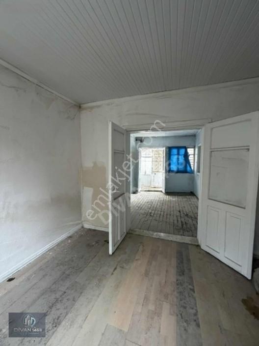Urla Merkezde Harika Konumda Mahsenli Taş Ev — fotoğraf 14