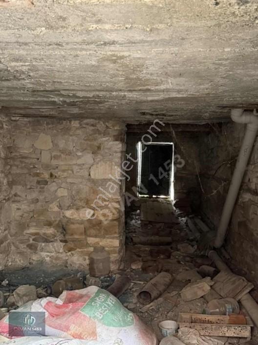Urla Merkezde Harika Konumda Mahsenli Taş Ev — fotoğraf 20