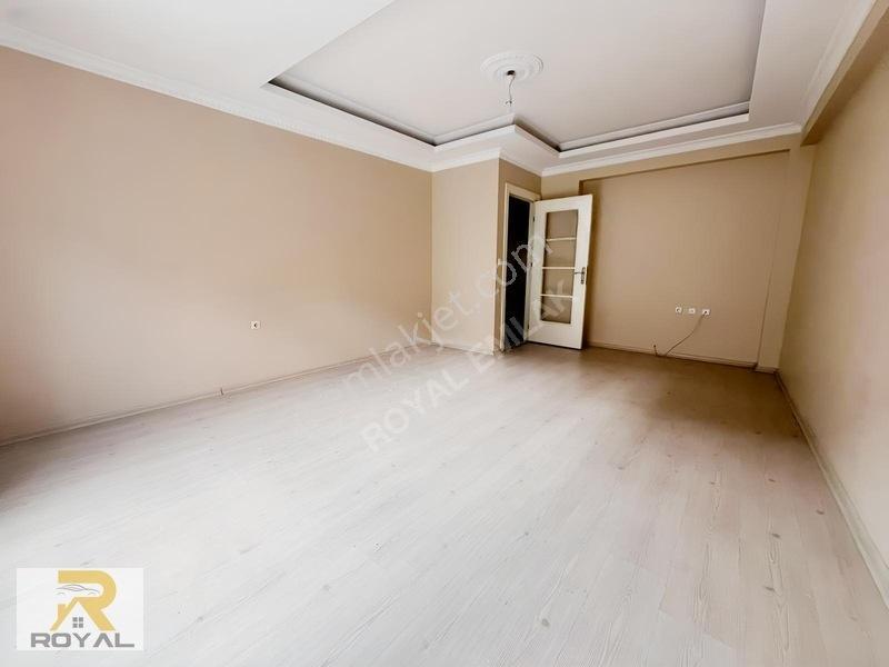 Royal'den Esenyurt Balıkyolu'nda 2+1 85m2 Masrafsız Arakat — fotoğraf 7