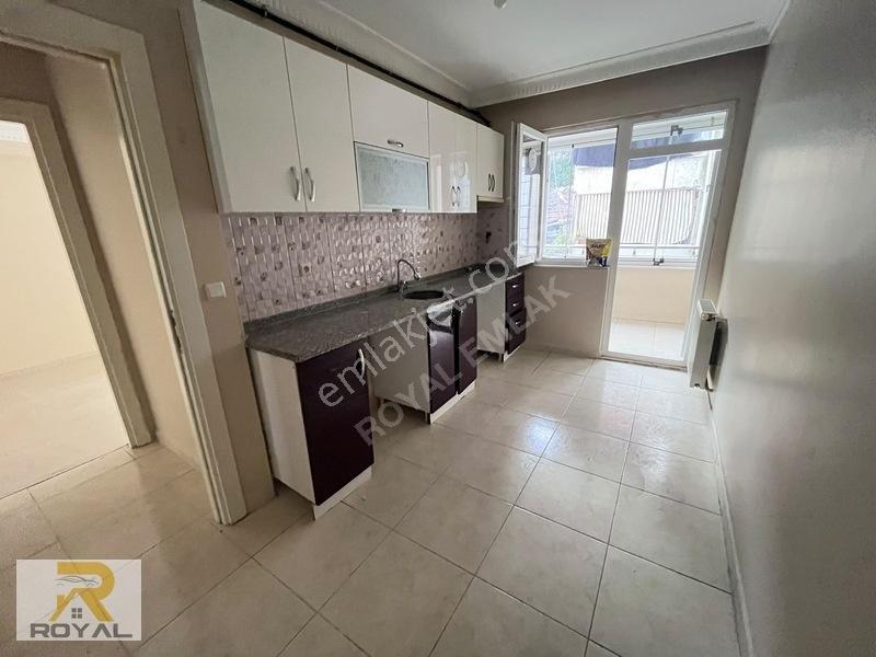 Royal'den Esenyurt Balıkyolu'nda 2+1 85m2 Masrafsız Arakat — fotoğraf 11