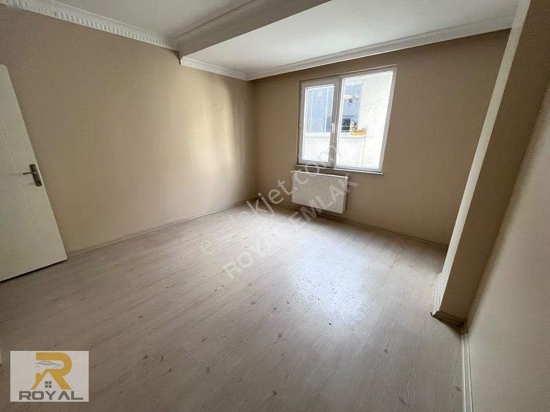 Royal'den Esenyurt Balıkyolu'nda 2+1 85m2 Masrafsız Arakat — fotoğraf 19