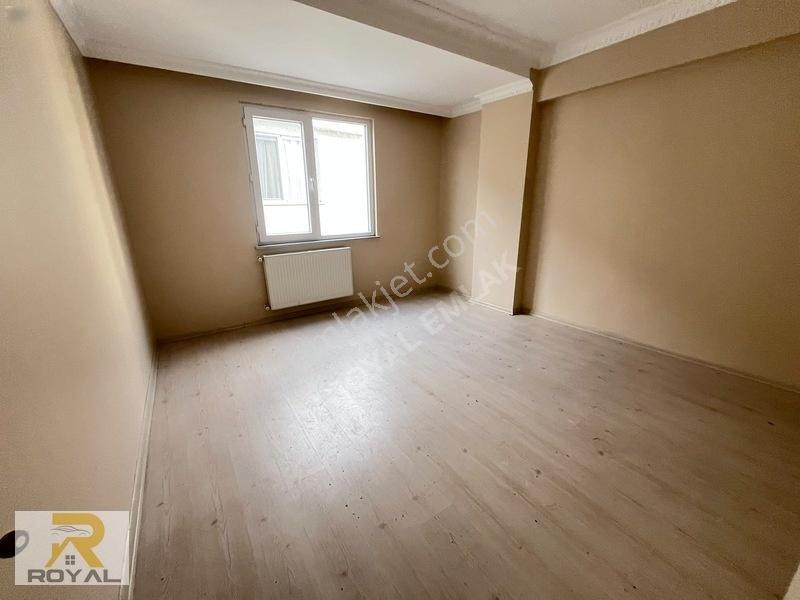 Royal'den Esenyurt Balıkyolu'nda 2+1 85m2 Masrafsız Arakat — fotoğraf 21