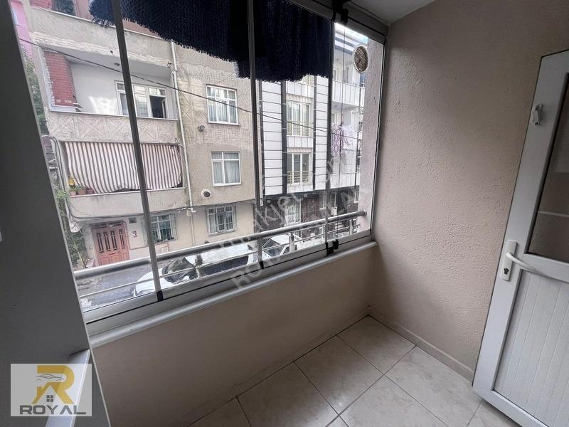 Royal'den Esenyurt Balıkyolu'nda 2+1 85m2 Masrafsız Arakat — fotoğraf 27