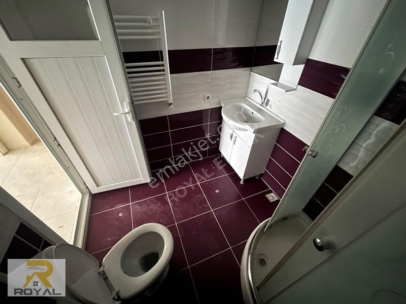 Royal'den Esenyurt Balıkyolu'nda 2+1 85m2 Masrafsız Arakat — fotoğraf 31