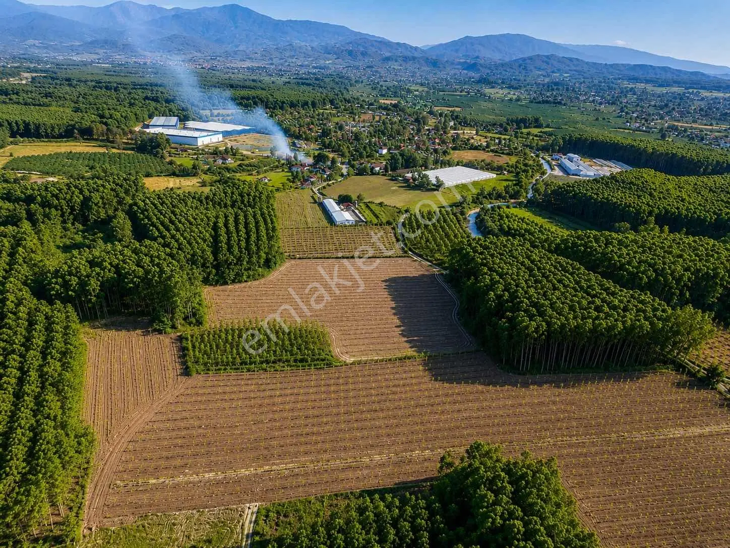 Mg Emlaktan İmar Sınırına 500 M 3 Parça Satılık Arazi — fotoğraf 8