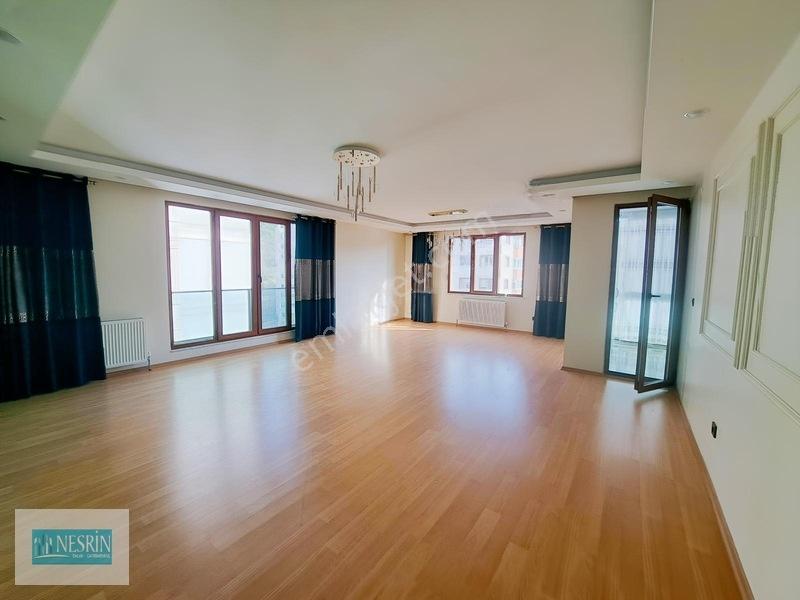 Nesrin Emlak'tan Güvenlikli Sitede Ara Kat Merkeze Yakın Daire — fotoğraf 7