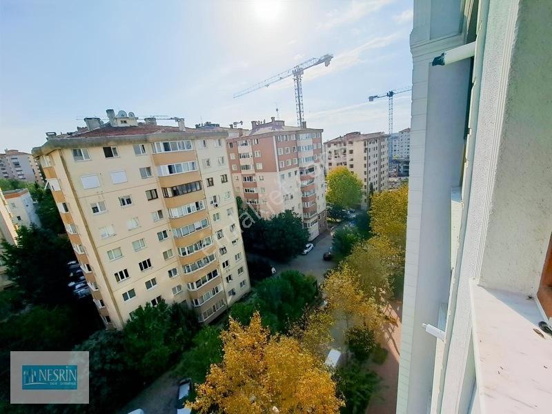 Nesrin Emlak'tan Güvenlikli Sitede Ara Kat Merkeze Yakın Daire — fotoğraf 9