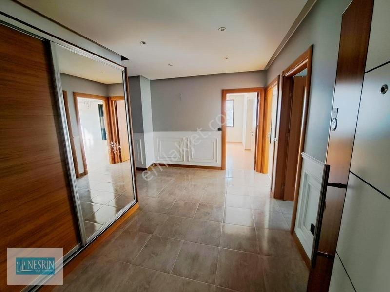 Nesrin Emlak'tan Güvenlikli Sitede Ara Kat Merkeze Yakın Daire — fotoğraf 15